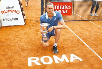 羅馬大師賽》揮別踝傷 小祖維瑞夫再奪大賽冠軍