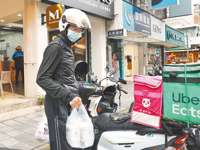 Uber Eats宣布以新台币约308亿元併购foodpanda台湾外送事业。（本报资料照片）