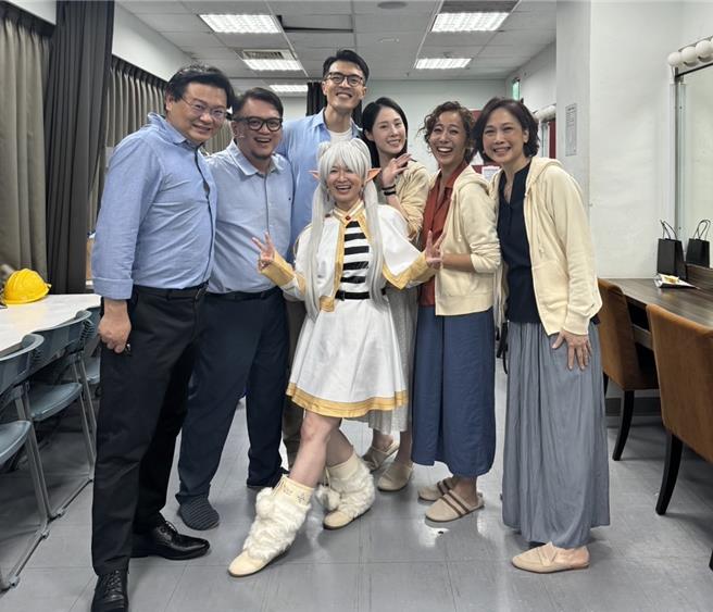 谢琼暖以「芙莉莲」造型担任《婚内失恋》特别嘉宾。（宽想国际娱乐提供）