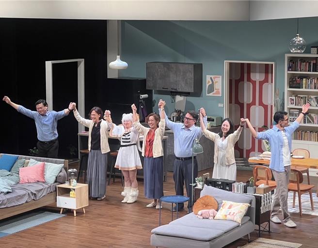 谢琼暖以「芙莉莲」造型担任《婚内失恋》特别嘉宾。（宽想国际娱乐提供）