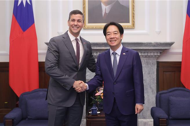 賴清德總統21日會晤「巴拉圭共和國總統貝尼亞訪問團」(總統府提供)