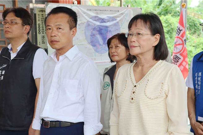 除簽署MOU，嘉義縣長翁章梁、雲林縣副縣長謝淑亞也實地觀摩演練過程。（呂妍庭攝）