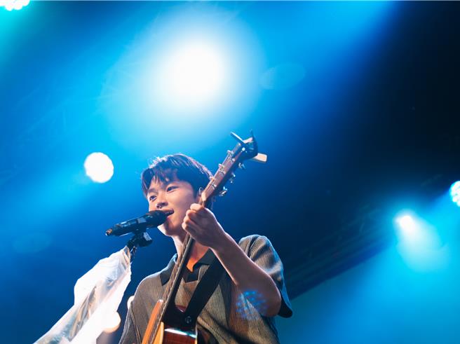 創作新人呂允日前演唱會開賣即秒殺。(圖／添翼提供)