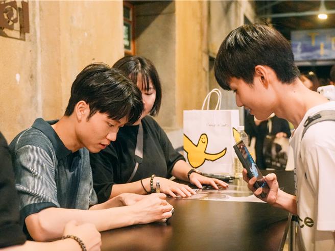 創作新人呂允日前演唱會開賣即秒殺。(圖／添翼提供)