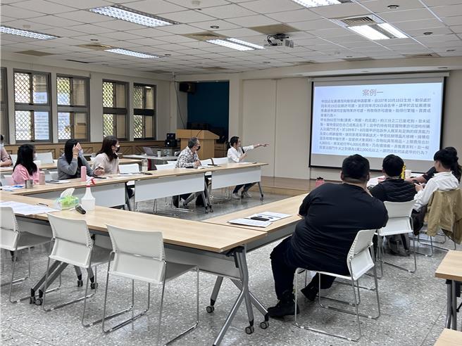 新北市動保處辦理動物保護檢查員講習。（新北市動保處提供）