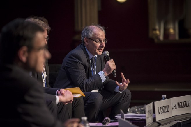 现年69 岁的法国核能工程师尚马克‧米罗库，在退休后继续担任法国电力公司的技术顾问。(图/EDF)