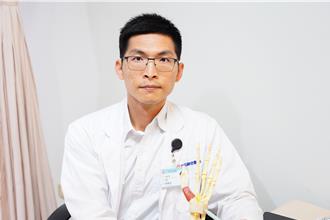 車禍手腕撐地久痛不癒 三角纖維軟骨破損惹禍