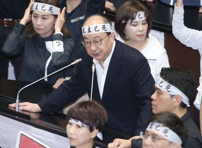 民進黨立院團總召柯建銘（中）。（中時資料照，姚志平攝）