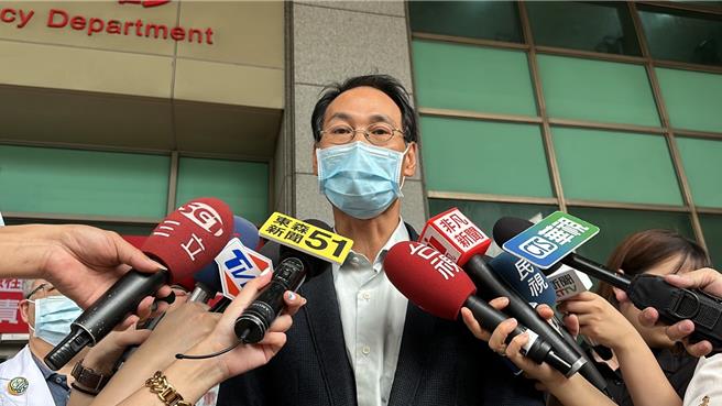 中捷昨发生砍徒持刀砍人事件，林新医院对3名伤者伤势做出说明。（冯惠宜摄）