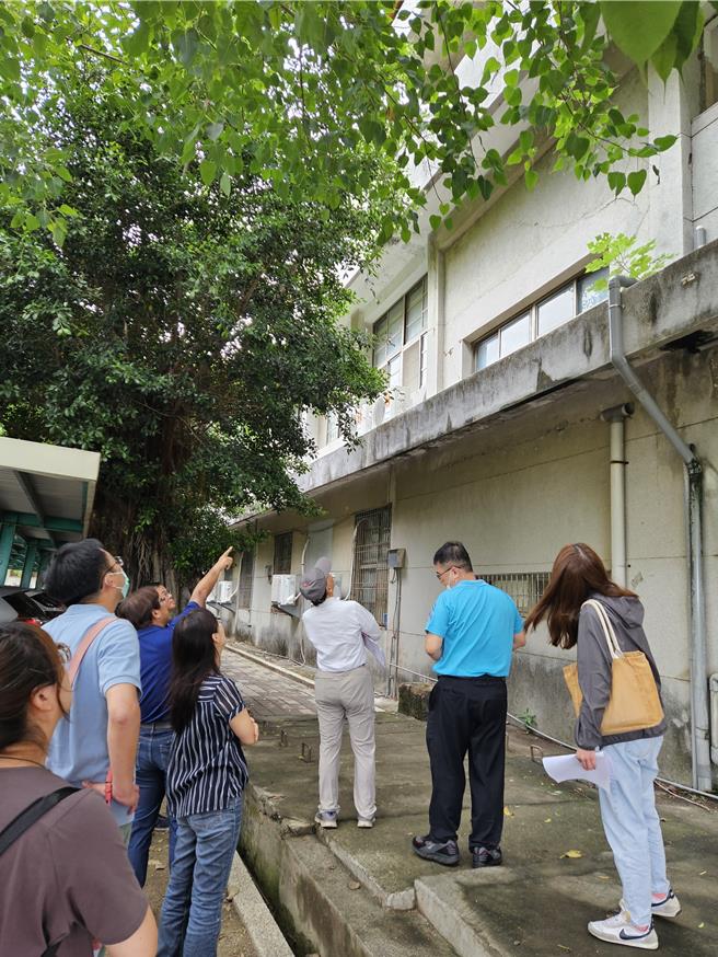 高雄路竹高中3栋屋龄逾6、70年的校舍经鑑定为危楼，1600名师生暴露在钢筋水泥下上课。（高市教育局提供／杨舒婷高雄传真）