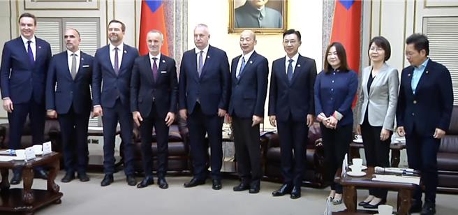 立法院长韩国瑜接见斯洛伐克议员访团。（撷取自中时新闻网）