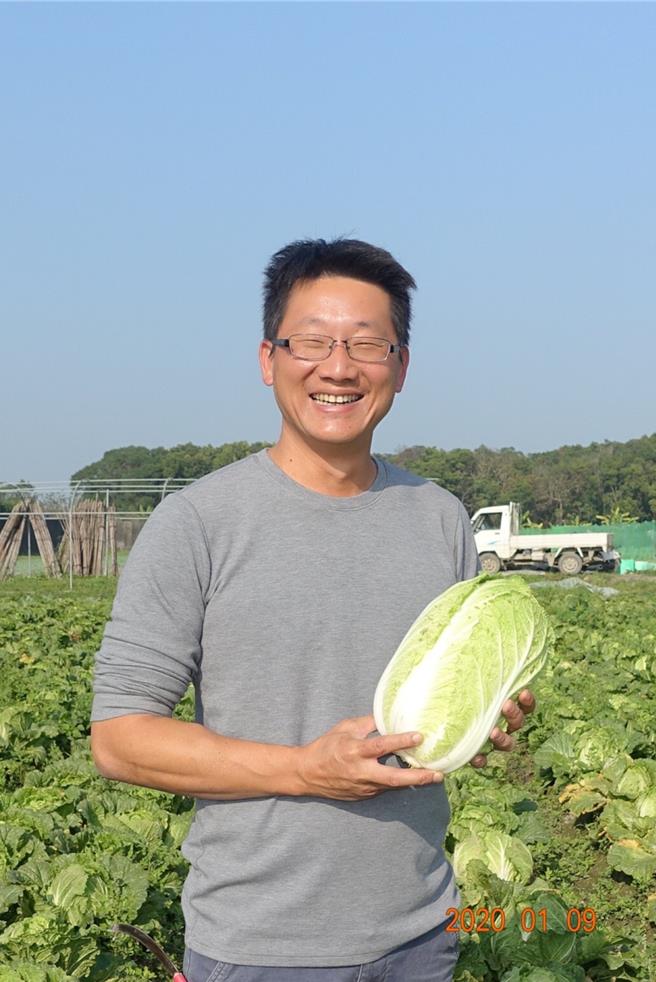 云林县14名青农入选第7届百大青农，县长张丽善22日期许入选者持续在地方扎根扩散，成为云林永续产业的示范标竿。图为百大青农柯力志。（云林县政府提供／张朝欣云林传真）