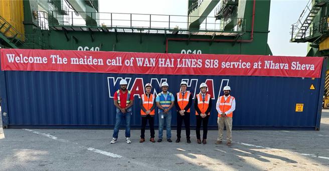 5月開航印尼至西印直航SI8航線，19日完成NSA首航靠泊BMCT碼頭。圖／萬海。