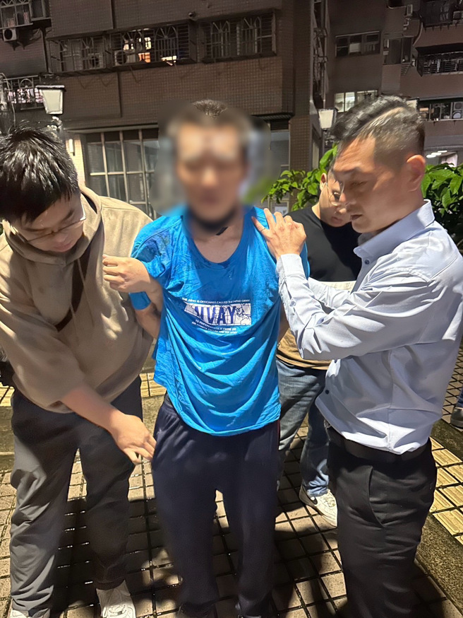 抓到了！ 杀人未遂犯新庄逮到人。（翻摄画面）