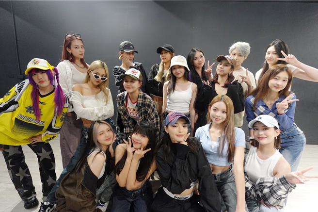 女團「babyMINT」、「HUR＋」近日合體聯手舉辦活動。（圖／華研國際提供）