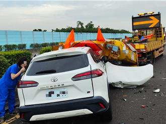 輔助駕駛又肇禍！休旅神車自撞國道緩撞車   2人送醫