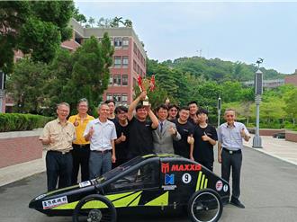 全國環保節能車大賽動態競賽 大葉大學創佳績抱4獎盃
