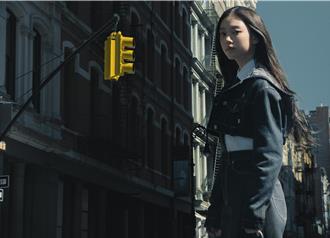 Haerin长大了？穿上全新Denim Dior Oblique更显成熟抚媚