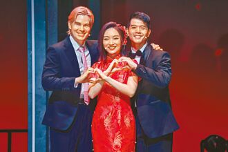 閻奕格為《囍宴》滾床獻初吻