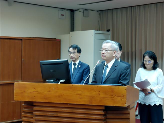 國科會主委吳誠文於23日首度赴立法院教文會備詢。（李侑珊攝）