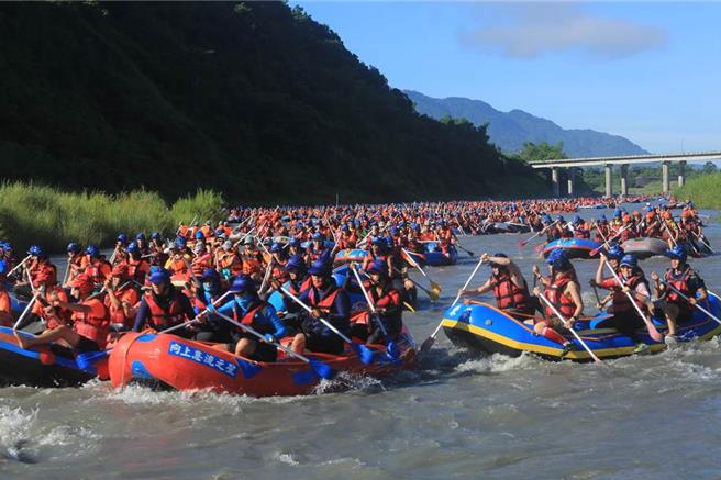 秀姑巒溪泛舟鐵人三項競賽6月登場，縣府與東管處共推「花蓮泛舟月」活動，希望促進震後觀光旅遊。（本報資料照片）