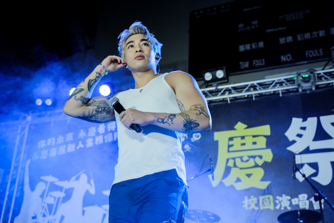 压轴登场的Tyson Yoshi热情演出整整20分钟。图/文化大学提供