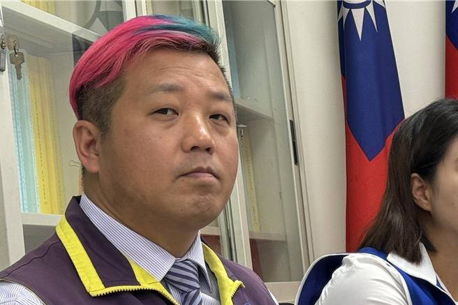 绿营批蓝白国会改革法案是「查水表」，桃园市议员黄敬平讽：「唐凤出席法国听证会也是被查水表？」(蔡依珍摄)