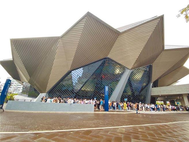 台北流行音樂中心積欠工程款因前台北市長柯文哲與文化部溝通始終無果，文化局長蔡詩萍表示，新政府上任後正和文化部確認時間，將由副市長林奕華帶隊前往協商。（中時資料照片／劉瑋晴台北傳真）