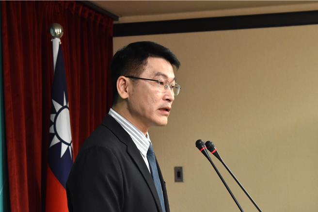 陆委会副主委梁文杰23日主持新政府上台后的首场例行记者会。（陈冠宇摄）