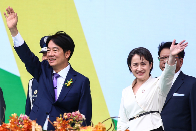 正副赖清德(左)、萧美琴(右)就职，两岸未现破冰曙光，反而更被逼近兵凶战危险境？。（示意图／资料照／邓博仁摄）