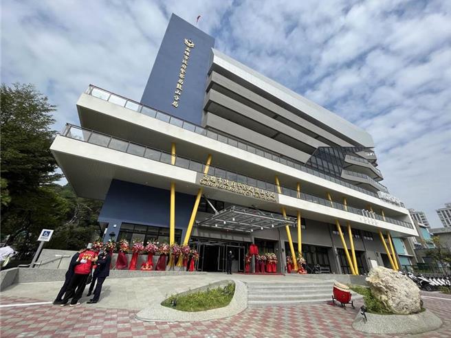 高雄市二線二星羅姓警務員日前擔任教官、上課時，突然身體不適、緊急送醫搶救，經檢查為主動脈剝離，已緊急開刀裝上支架，目前仍在加護病房治療中，警方也全力協助醫療與後續相關事宜。（本報資料照片）