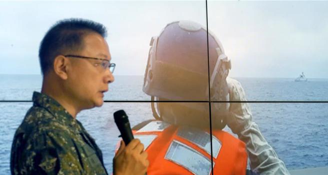國防部發言人孫立方（見圖）23日召開記者會，播放國軍監控共軍艦艇畫面，並譴責共軍破壞區域和平。（范揚光攝）
