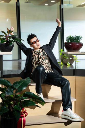 暈船踏上歌手路 屁孩Ryan可跩可宅、能唱能演