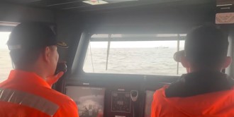 影》管碧玲秀「海巡喊話驅離陸船」最新畫面！還救綠蠵龜