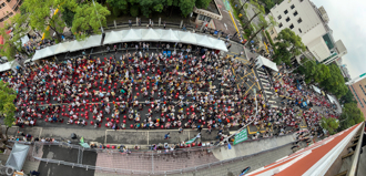 場外最新》青島東路破萬人！國會改革闖關 民團號召群眾集結