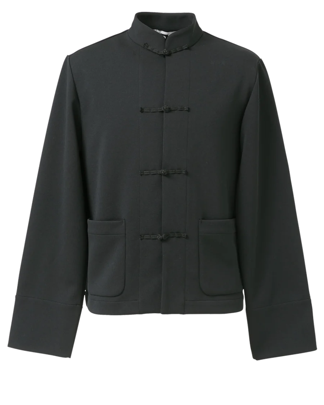 CDGCDGCDG 中国风立领衬衫，7180元。（喜事集团提供）