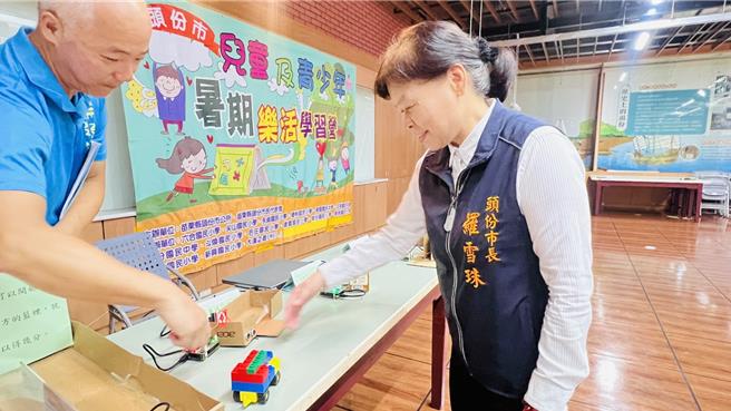 头份市2024年儿童及青少年暑期乐活学习营6月1日上午8时开始报名，头份市长罗雪珠欢迎学生踊跃报名。（头份市公所提供／谢明俊苗栗传真）