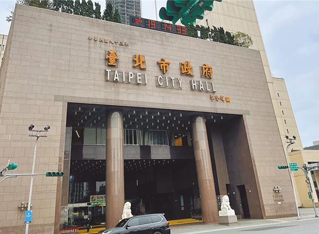 台北市就业服务处办理北市府2024年第6次就业甄选活动，共释出190个职缺，月薪最高达72K，其中卫生局、社会局以及北市都市更新处、工务局及相关所属机关就占156个职缺，急需人力支援。(本报资料照片)