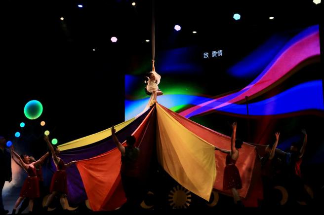 邦卡的七彩布裙-故事內容改編自台灣阿美族著名的傳說故事_「七彩布裙」。（圖／新古典室內樂團）
