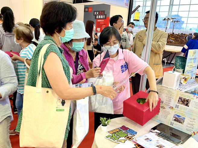 会展现场还有抽奖活动。（图／高雄市农业局）