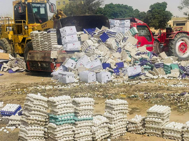 以色列进攻拉法，大量救援物资放置关外无法输入。（路透）