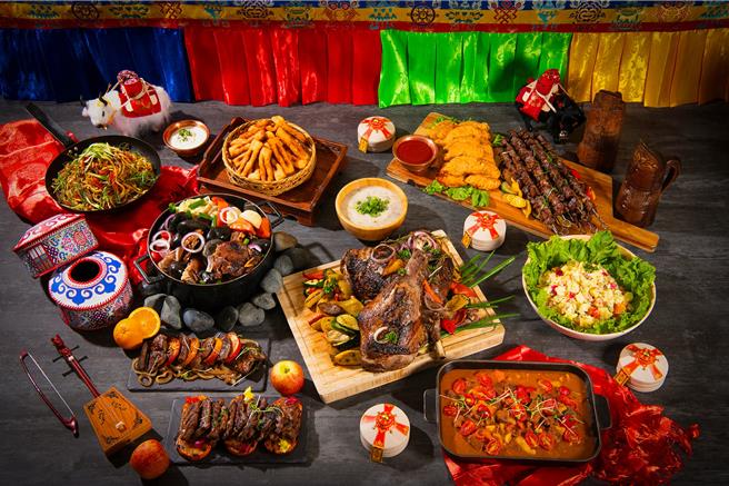 「远东Café」推出期间限定「品味蒙古‧大漠风情」美食活动，餐台新增10多道蒙古料理无限供应。（台北远东香格里拉提供）