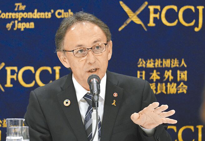 冲绳县知事玉城丹尼。（美联社）