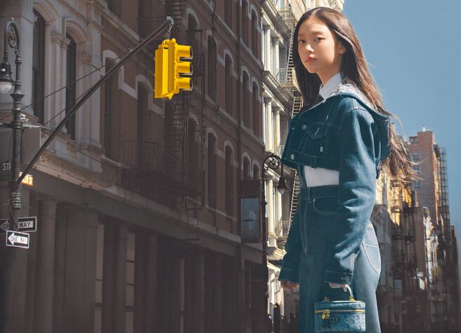 Haerin遠赴紐約拍攝Denim Dior Oblique形象廣告。（Dior提供）