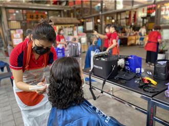 送物資為彰化寒士慶端陽 8髮型師出動義剪都提「1要求」