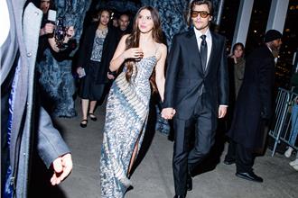 20岁《怪奇物语》女星嫁了！婚礼细节低调保密到家