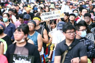 524群眾為何聚集立法院外？ 郭正亮：真的在討論國會改革嗎？