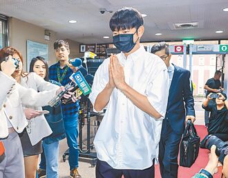 宥勝舔耳摸胸案判刑8月 恐要入監