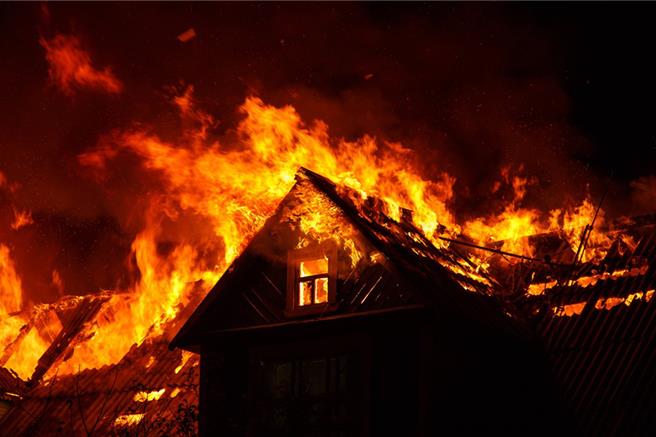 浙江嘉興一處民房24日引發火災目前釀3死1傷悲劇。（示意圖：Shutterstock／達志）