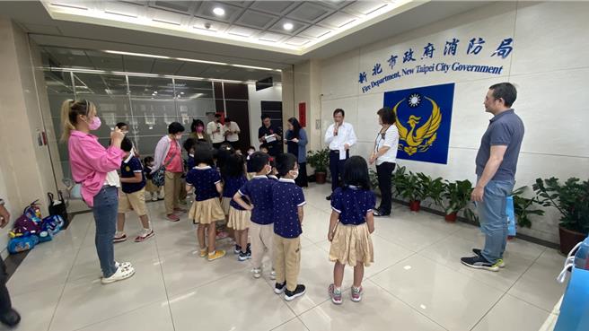 新北市消防局防灾体验魔幻隧道已重新开放。（新北市消防局提供）